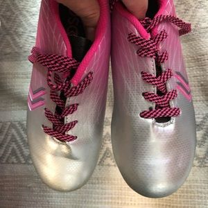 Kids soccer cleats